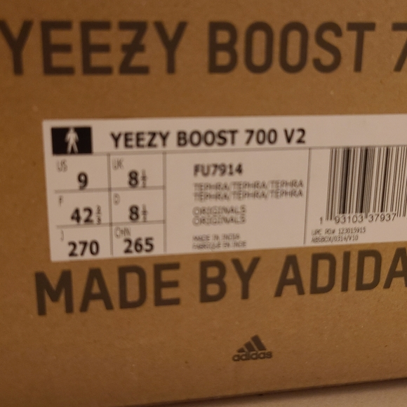 Adidas Yeezy 700 v2 tephra - Picture 4 of 5